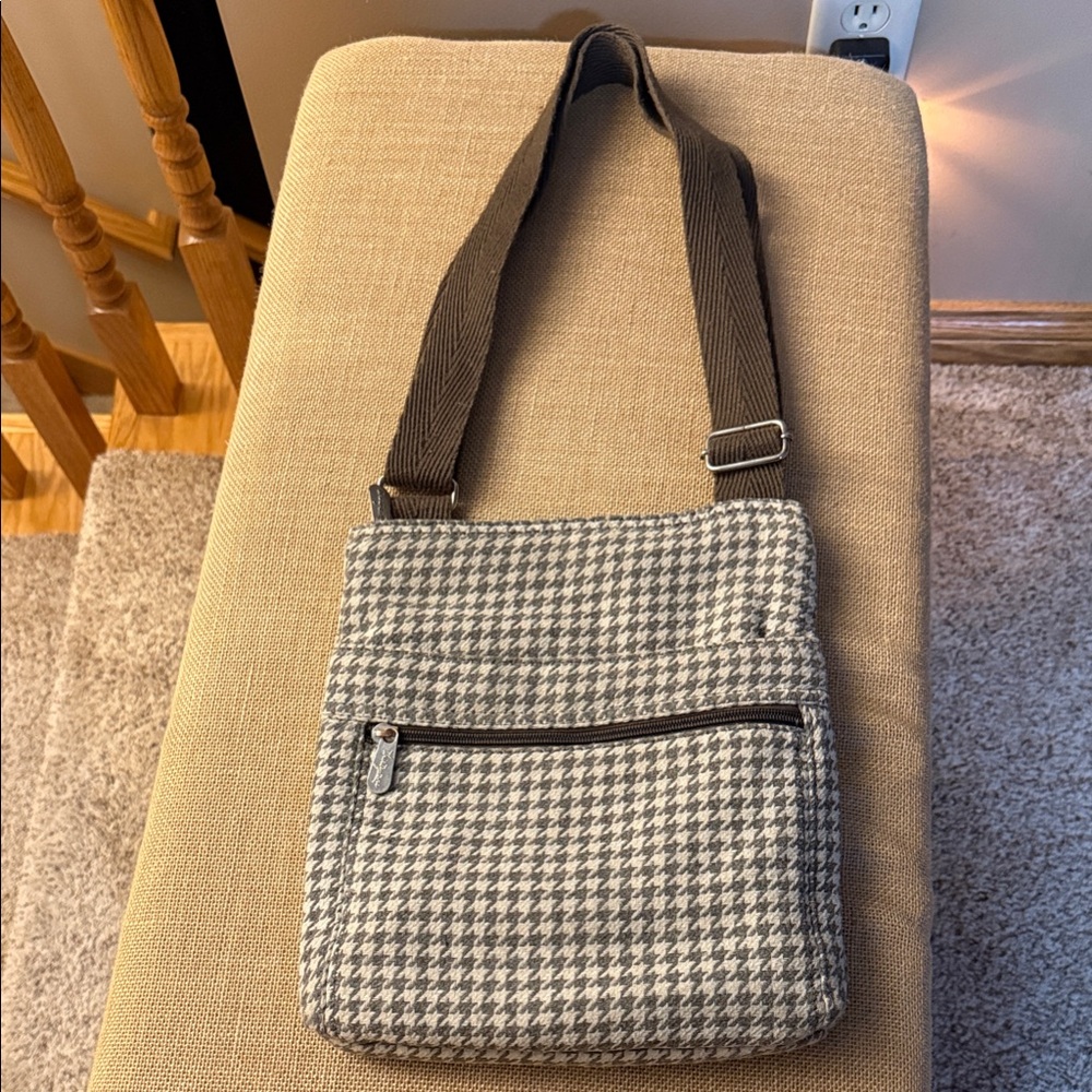 31 Thirty One Purse Neutral Houndstooth Crossbody Bag - Adjustable Strap